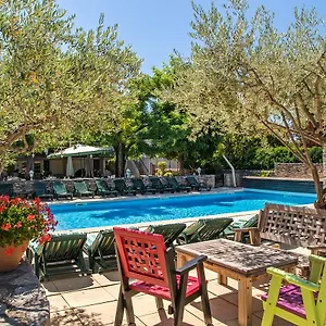 Hotel Logis Restaurant L'escarbille